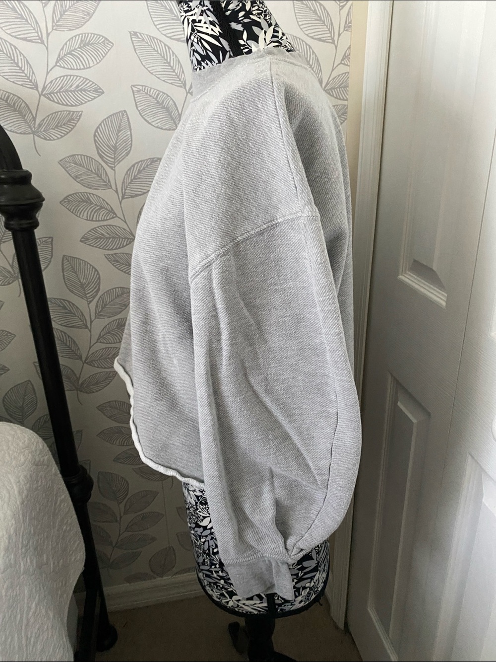 Left On Friday Grey Field Day Crewneck Cropped Boxy Sweatshirt wide sleeves - Picture 4 of 10